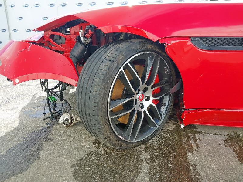 2019 JAGUAR F-TYPE V6 CHEQUERED FLAG 