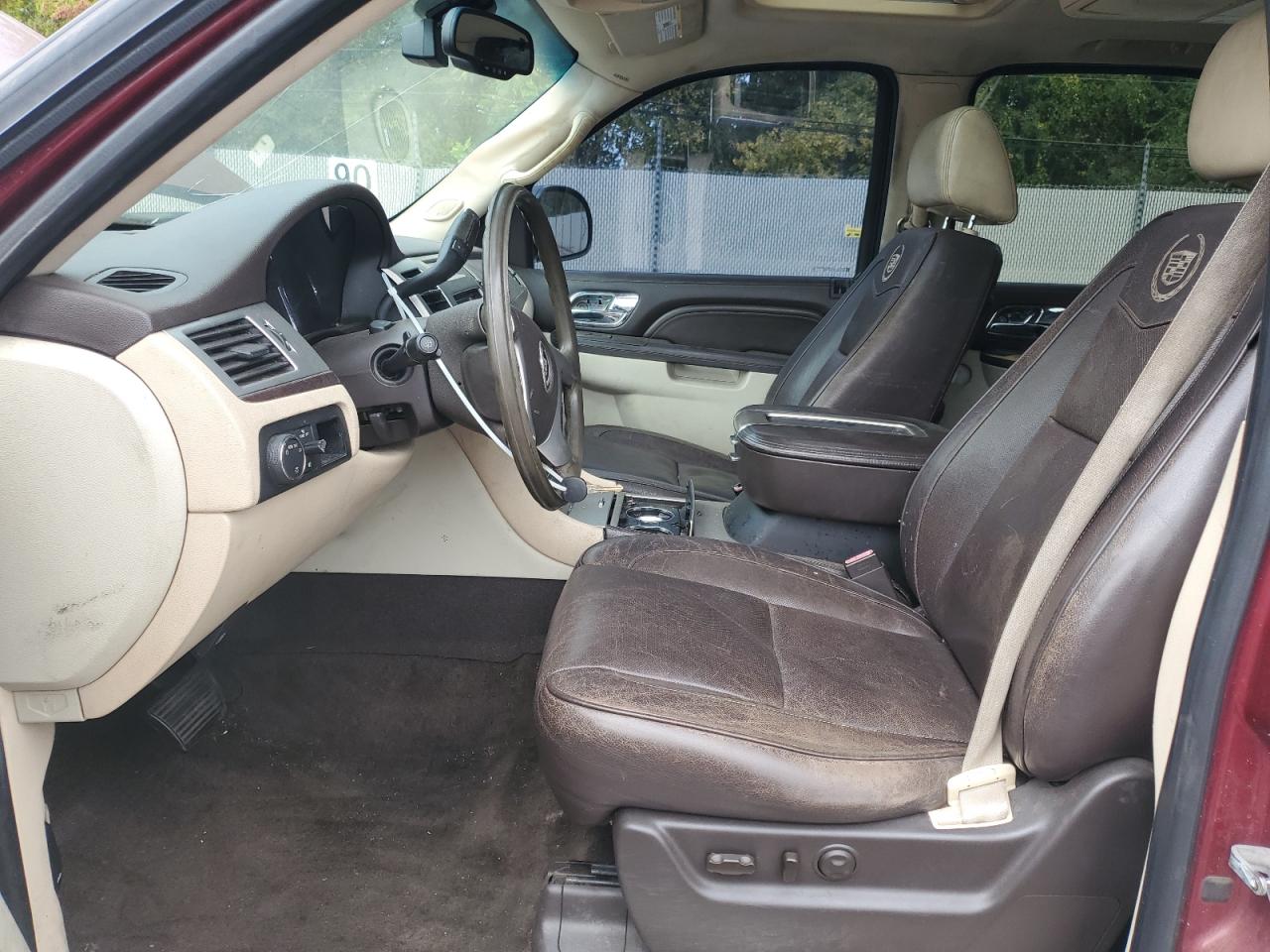 2008 Cadillac Escalade Luxury VIN: 1GYFK63828R194041 Lot: 82048995