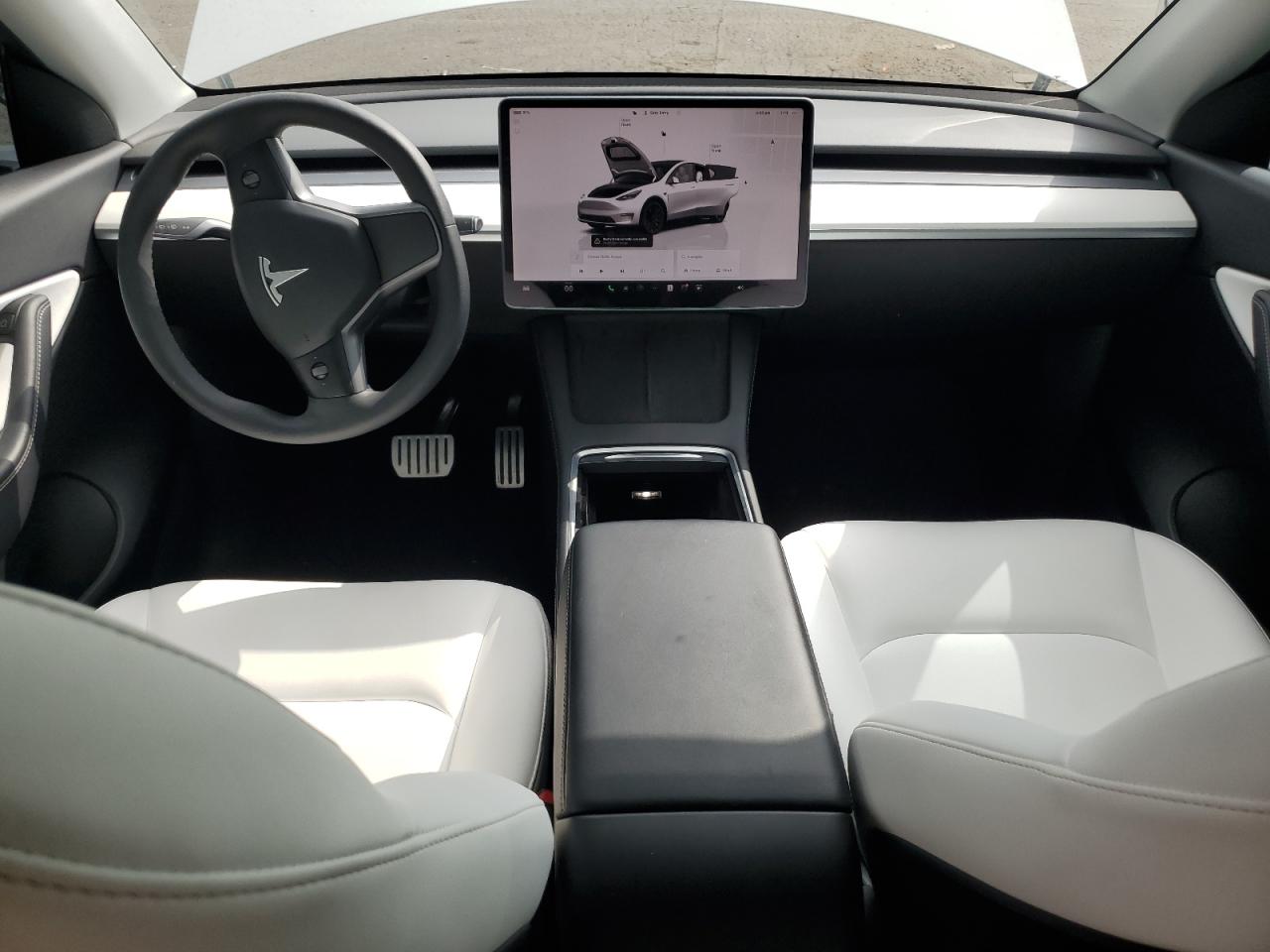 2022 Tesla Model Y VIN: 7SAYGDEF0NF388524 Lot: 80245715