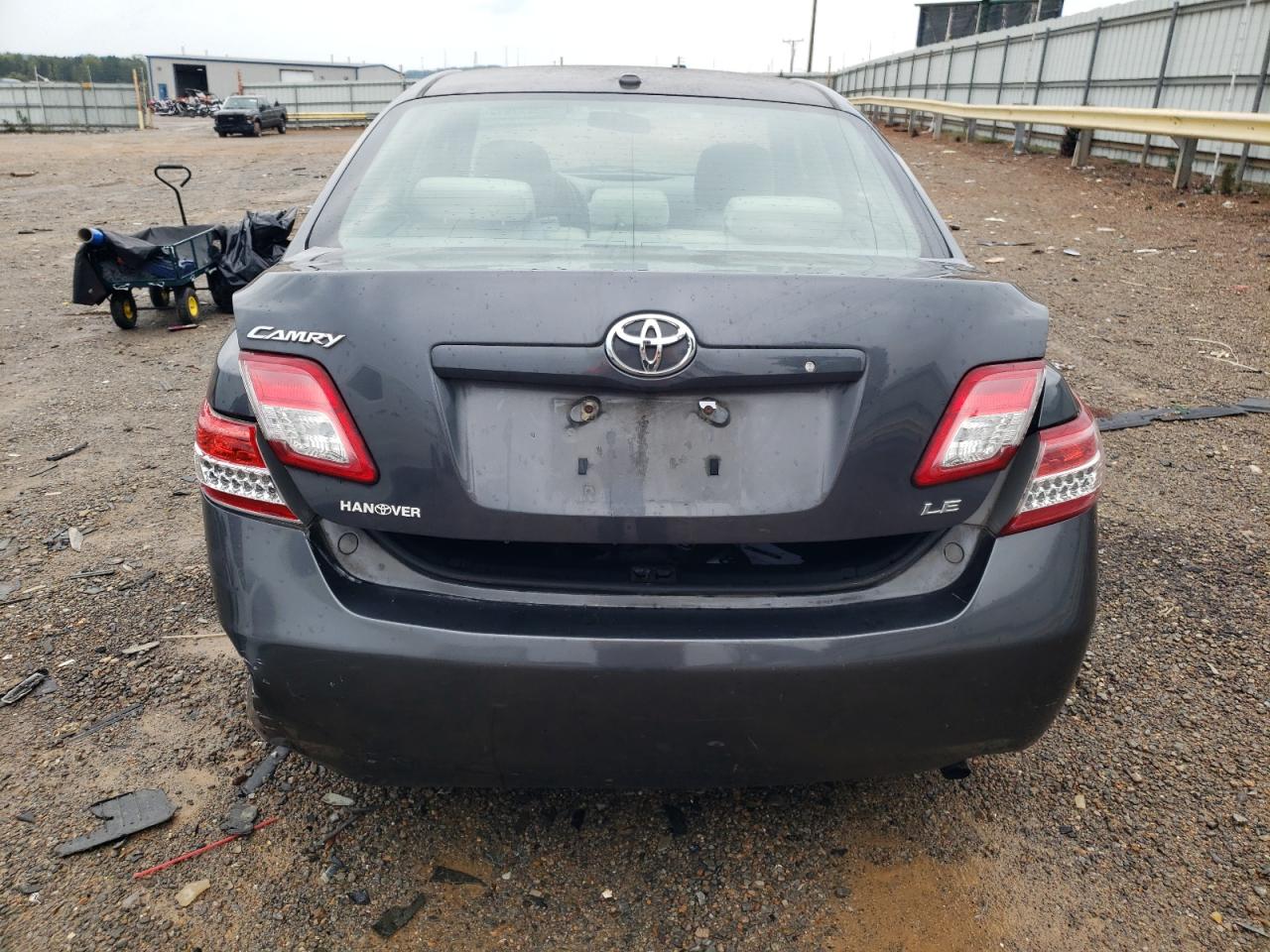 2010 Toyota Camry Base VIN: 4T1BF3EK5AU040356 Lot: 84711015