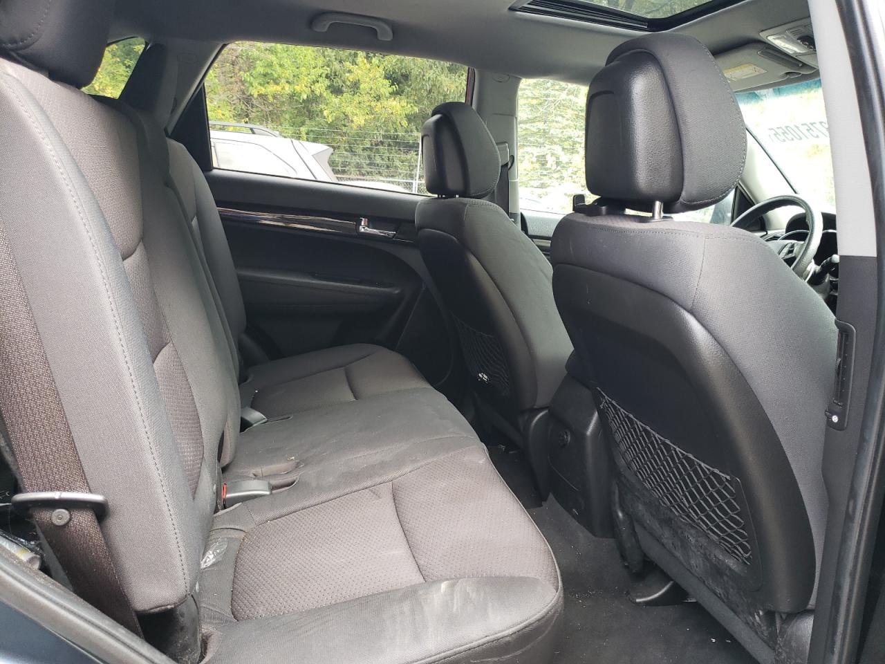 2011 Kia Sorento Base VIN: 5XYKT4A24BG151363 Lot: 83751055