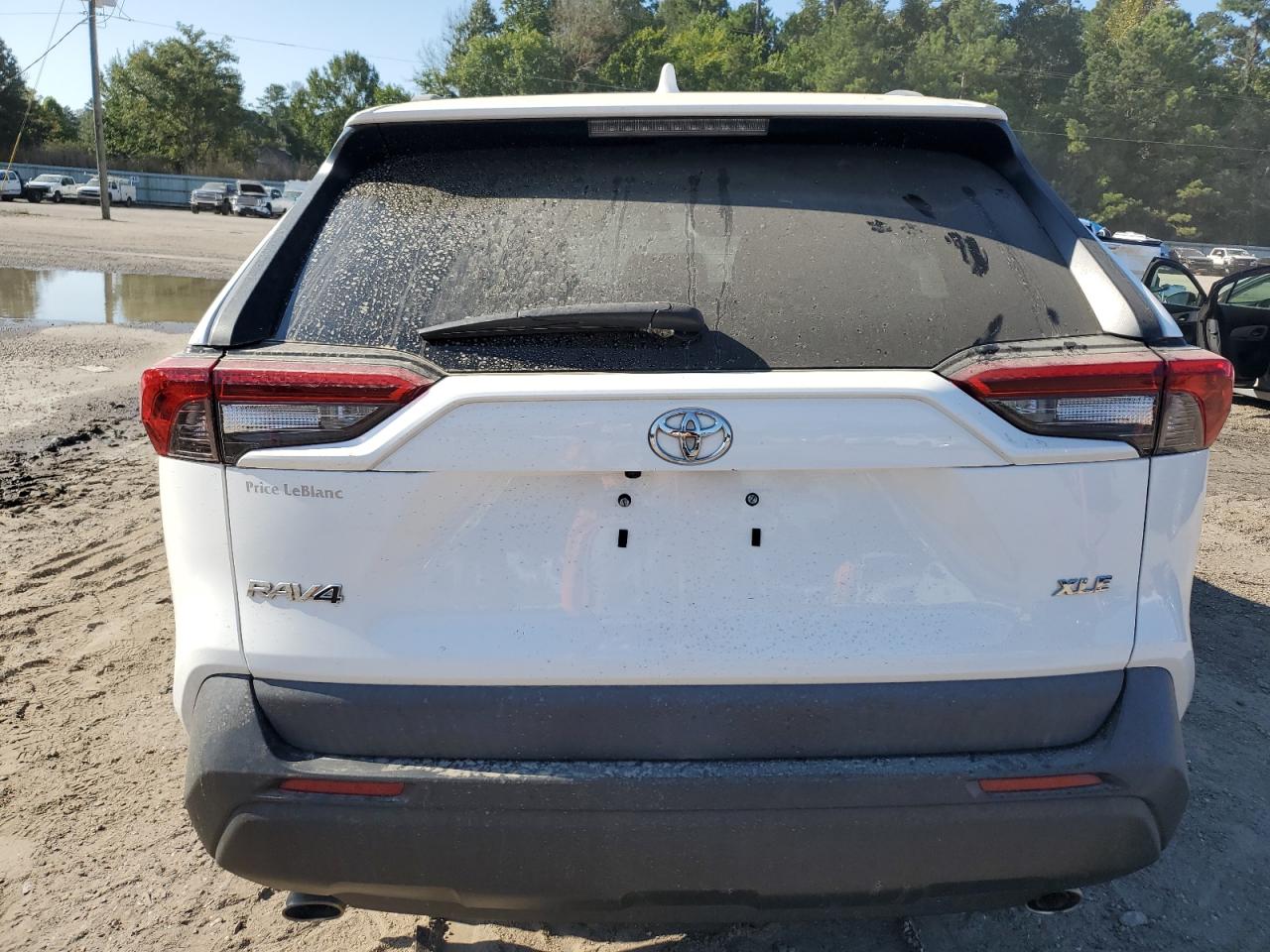 2020 Toyota Rav4 Xle VIN: 2T3W1RFV2LC042508 Lot: 71044715