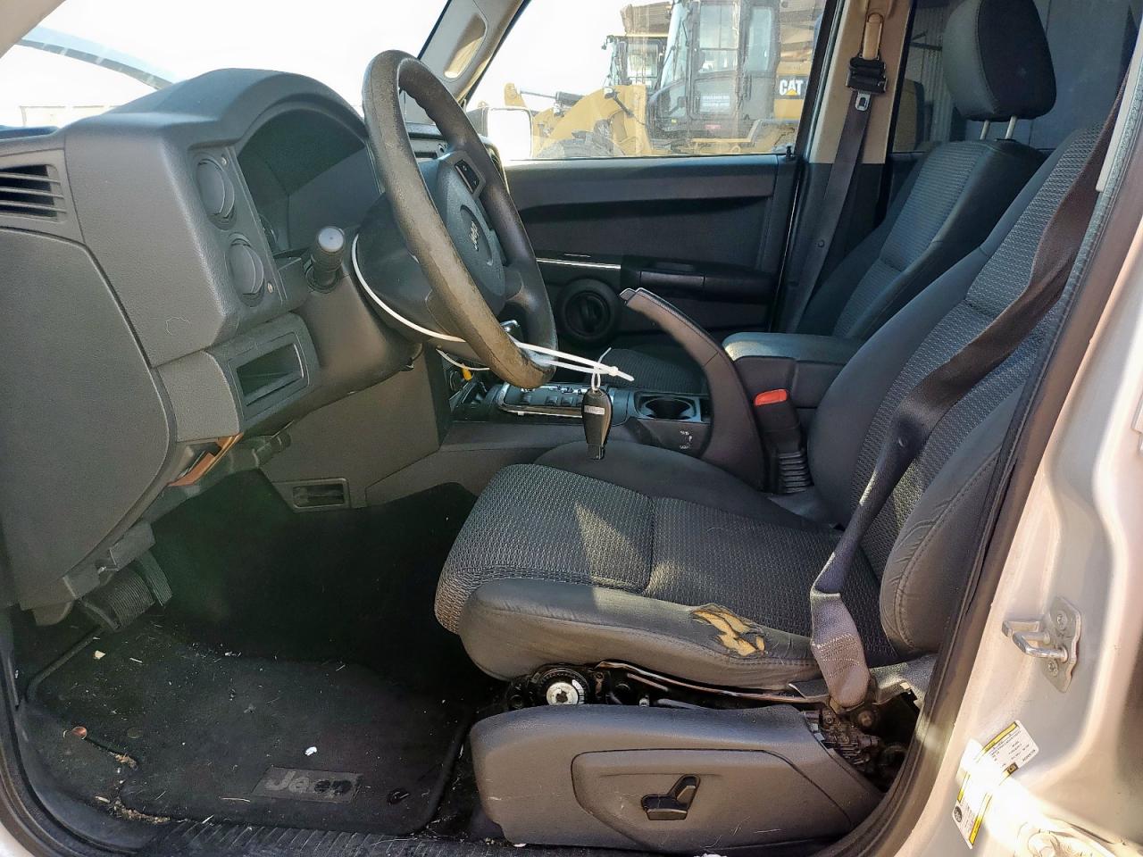 2008 Jeep Commander Sport VIN: 1J8HH48K38C223726 Lot: 71426635