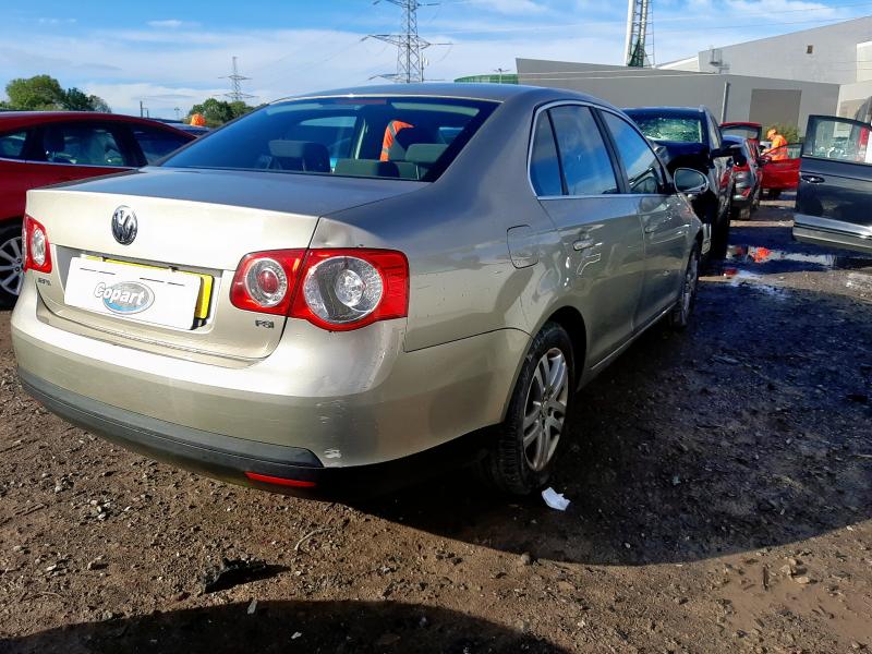 2006 VOLKSWAGEN JETTA SE