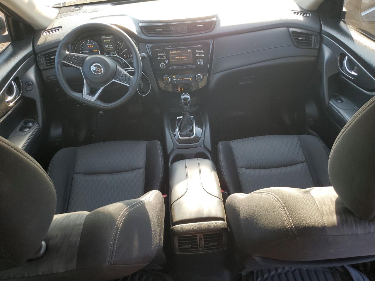 2017 Nissan Rogue S VIN: JN8AT2MV6HW011689 Lot: 81802125