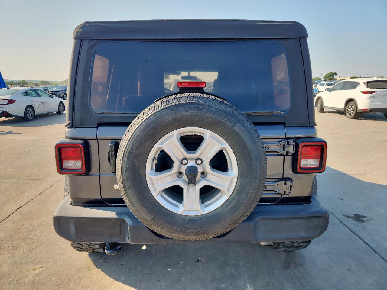 2019 Jeep Wrangler Unlimited Sport VIN: 1C4HJXDN9KW668880 Lot: 81040415