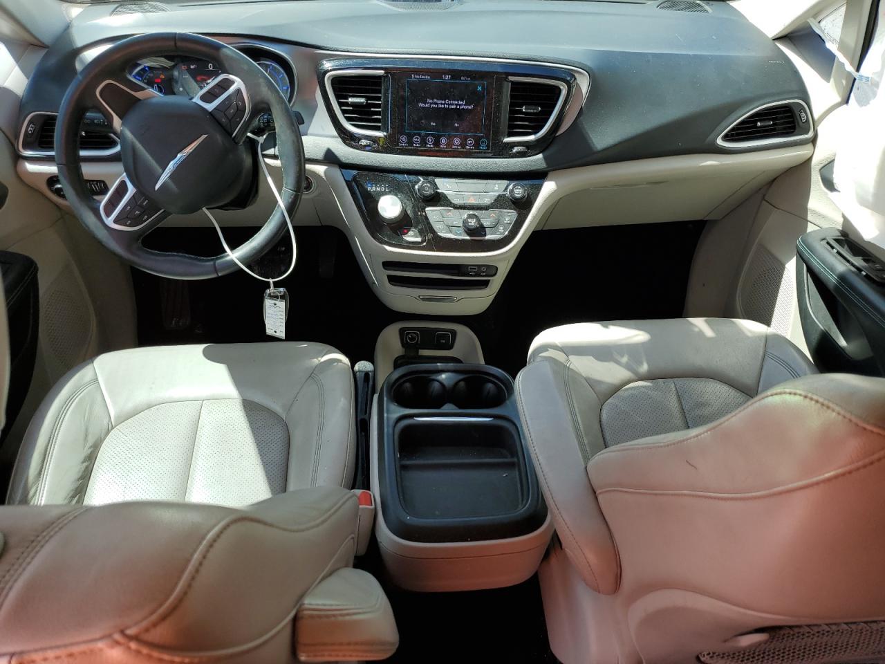 2018 Chrysler Pacifica Hybrid Touring L VIN: 2C4RC1L70JR236667 Lot: 82155895