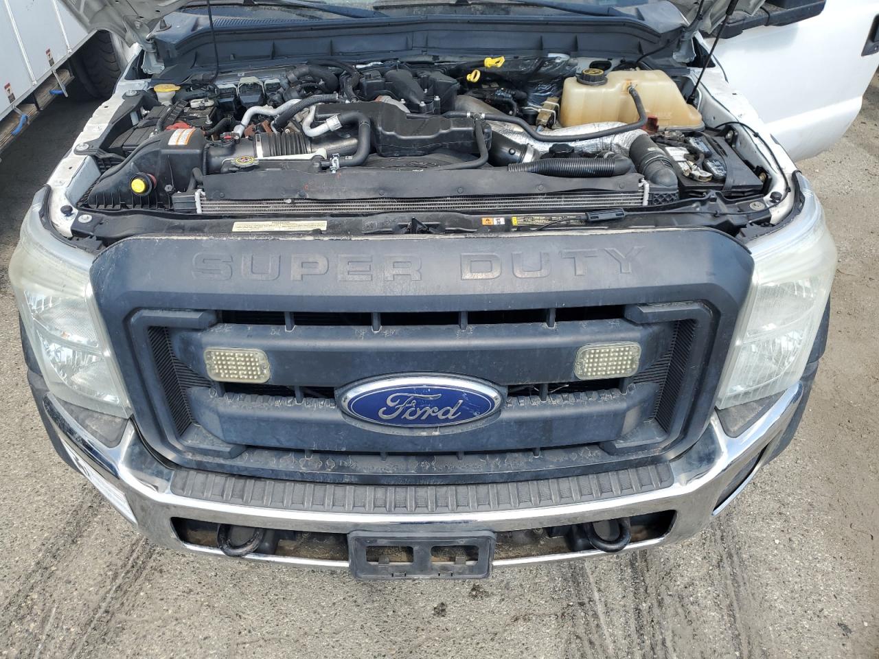 2016 Ford F550 Super Duty Bucket Truck VIN: 1FDUF5GTXGED33182 Lot: 81431785