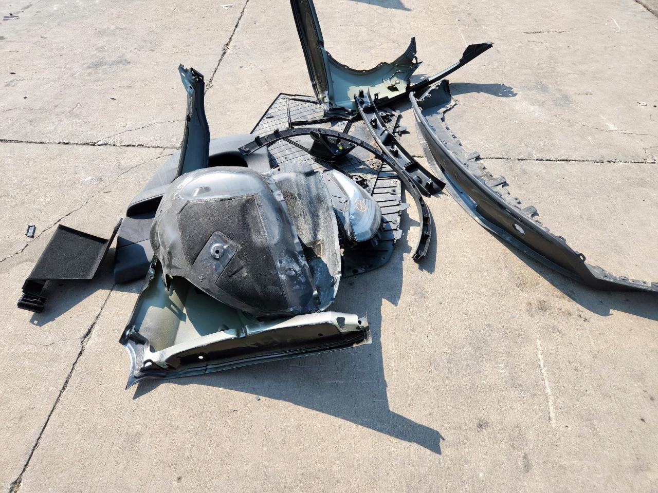 2024 Tesla Model Y VIN: 7SAYGDEE2RA222144 Lot: 80474505