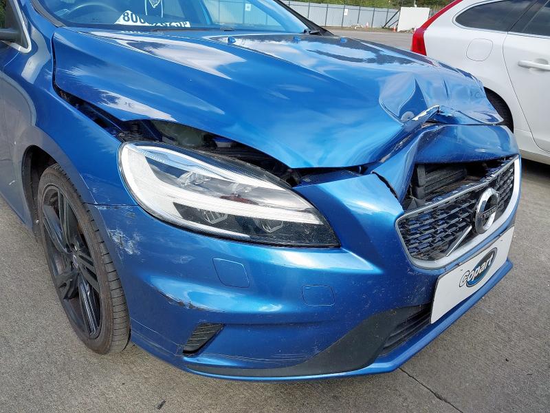 2017 VOLVO V40 R-DESIGN NAV + D3 