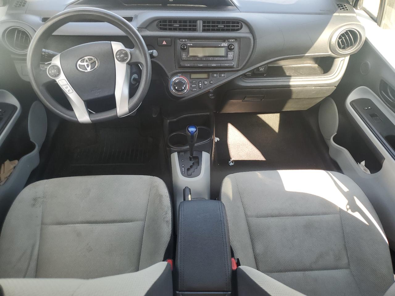 2013 Toyota Prius C VIN: JTDKDTB30D1553480 Lot: 71395695