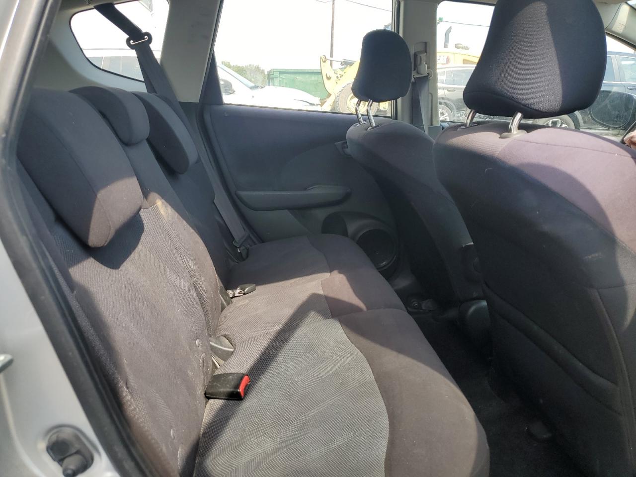 2011 Honda Fit Sport VIN: JHMGE8G52BC000775 Lot: 82083855