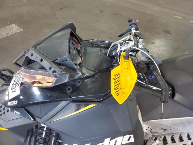 2015 SKIDOO MXZ SPORT  