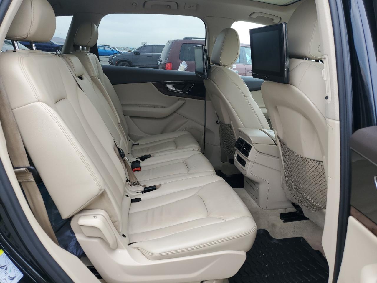 2017 Audi Q7 Premium Plus VIN: WA1LAAF7XHD018993 Lot: 84004545