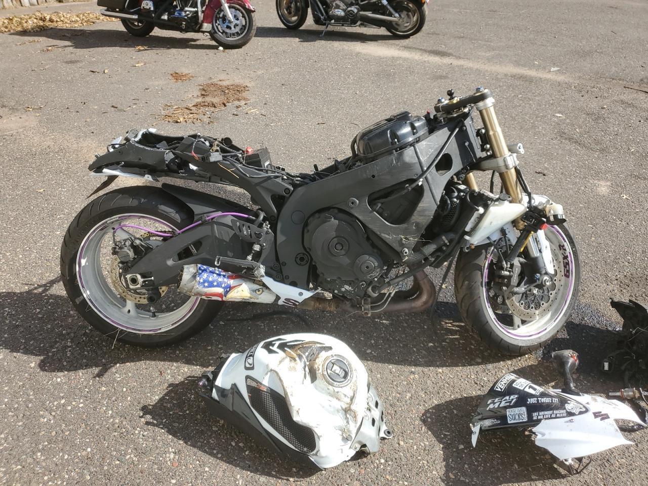 SUZUKI GSXR600 2008. Lot# 80083065. VIN JS1GN7EA082110423. Photo 1