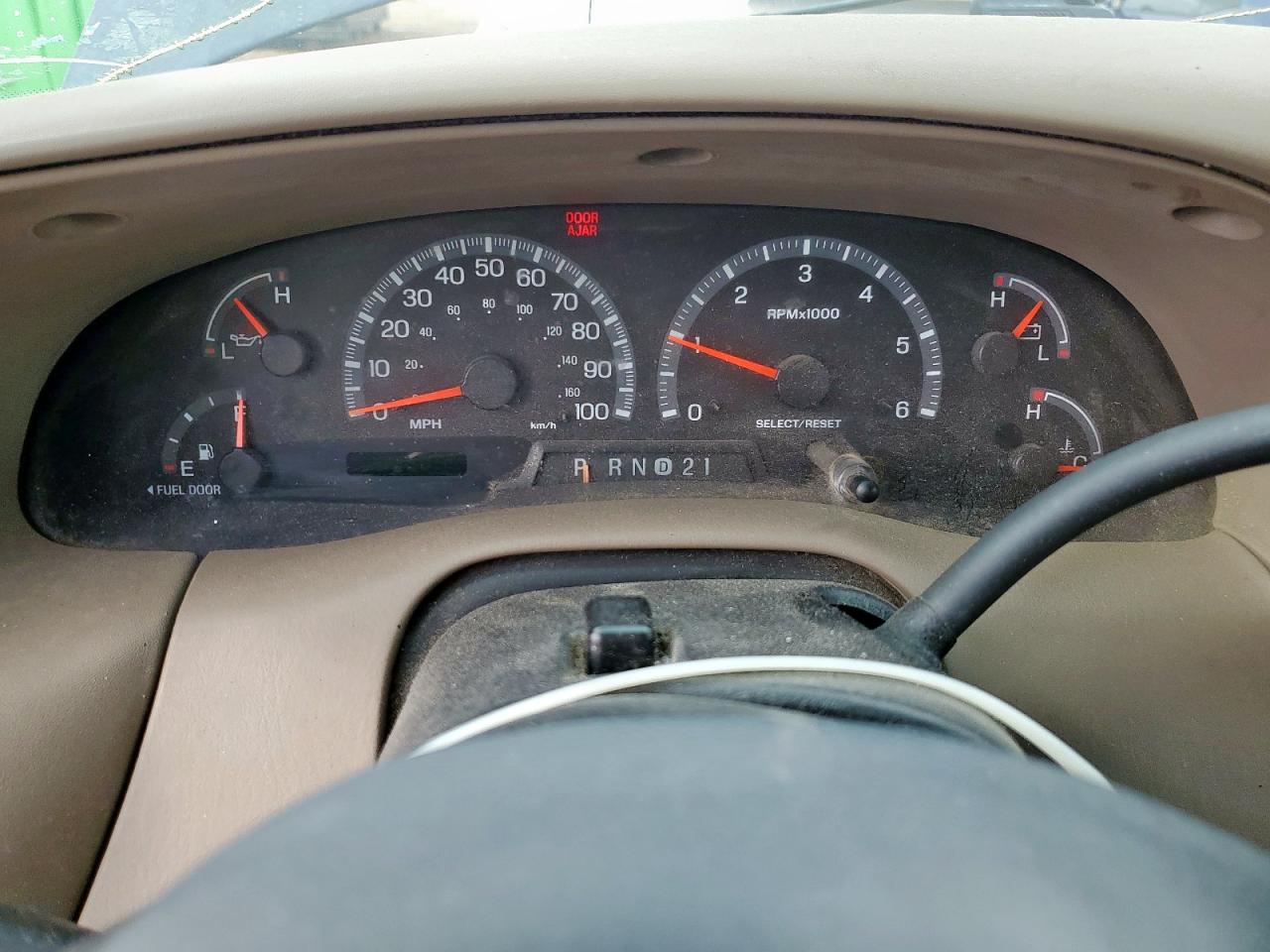 2000 Ford F150 VIN: 1FTRX07W7YKB25221 Lot: 81145555