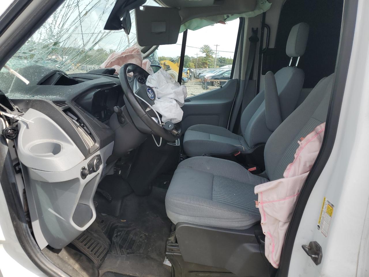 2016 Ford Transit T-250 VIN: 1FTYR2XG2GKB46163 Lot: 81899055