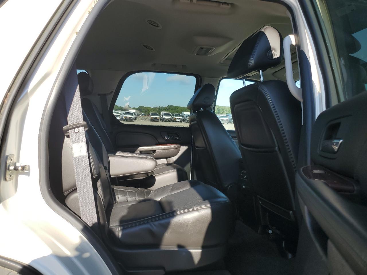 2007 Cadillac Escalade Luxury VIN: 1GYFK63887R222388 Lot: 71492745