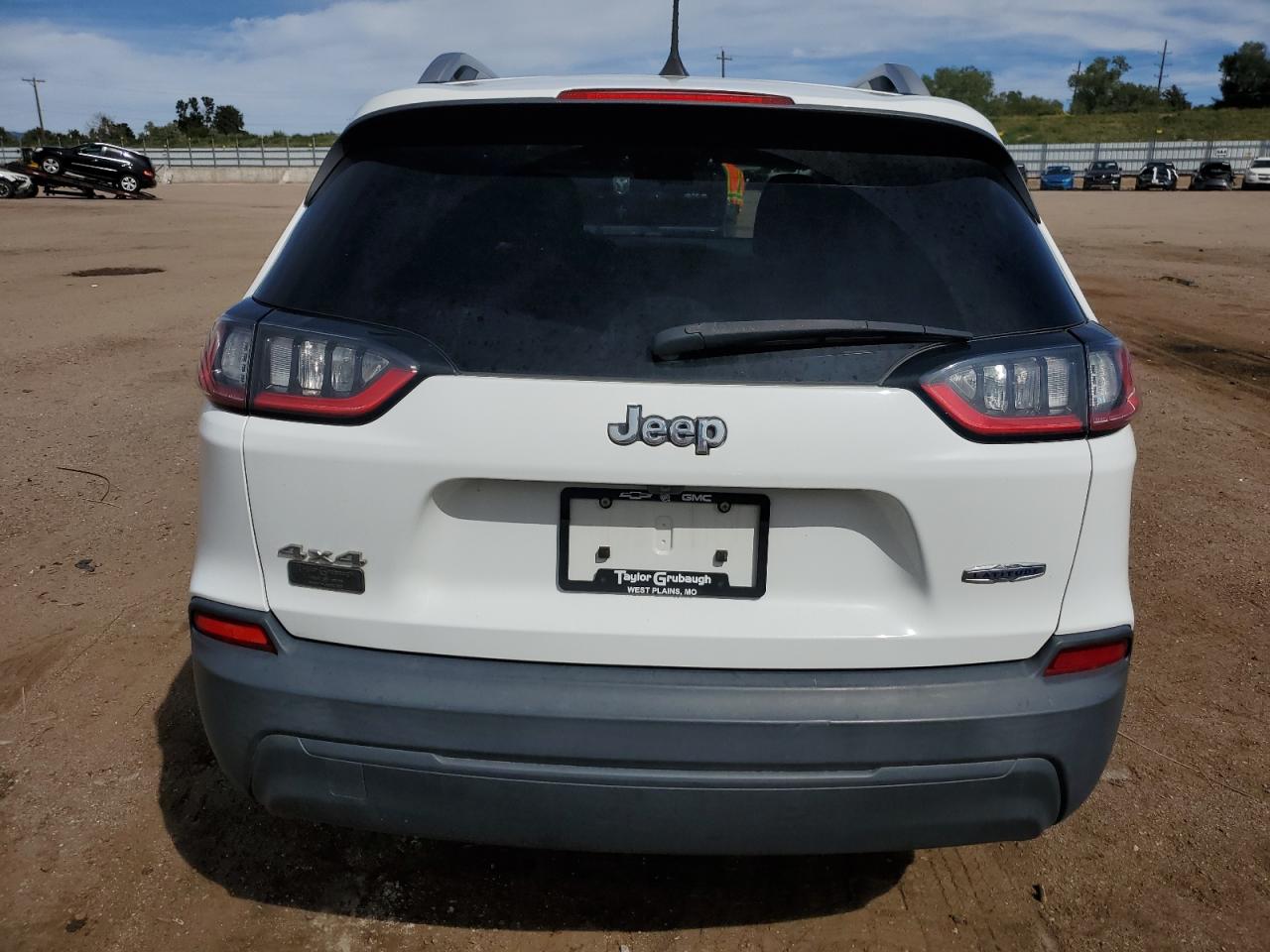 2019 Jeep Cherokee Latitude VIN: 1C4PJMCB7KD138288 Lot: 81684405
