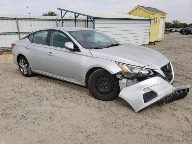  NISSAN ALTIMA 2019 Серебристый