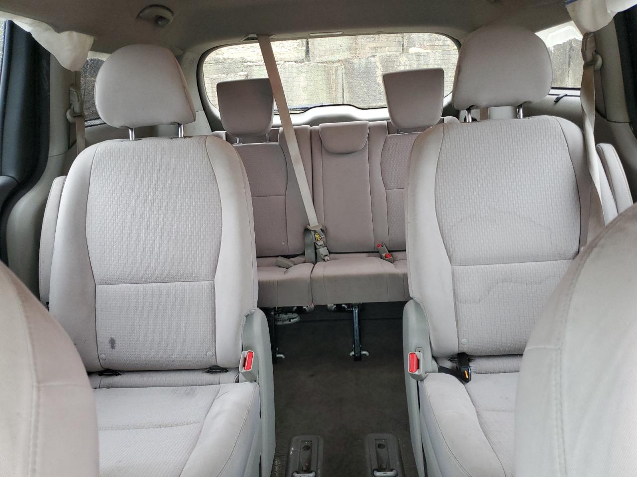 2016 Kia Sedona Lx VIN: KNDMB5C12G6192526 Lot: 83847915