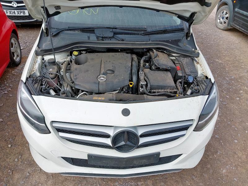 2016 MERCEDES-BENZ B CLASS B200D SPORT 5DR