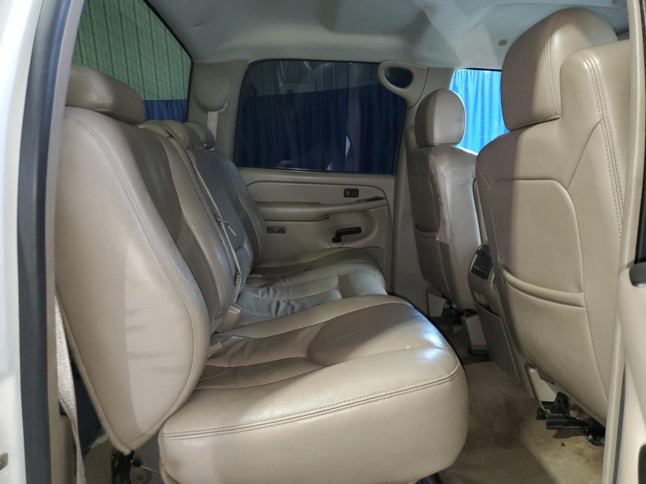 2004 Chevrolet Silverado K2500 VIN: 1GCGK23U74F207930 Lot: 81108635