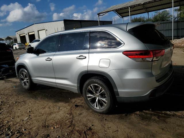  TOYOTA HIGHLANDER 2018 Серебристый