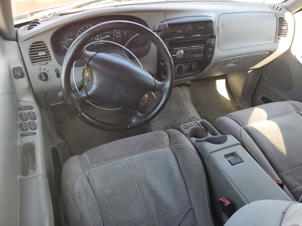 1998 Mercury Mountaineer VIN: 4M2ZU55PXWUJ40471 Lot: 84384285