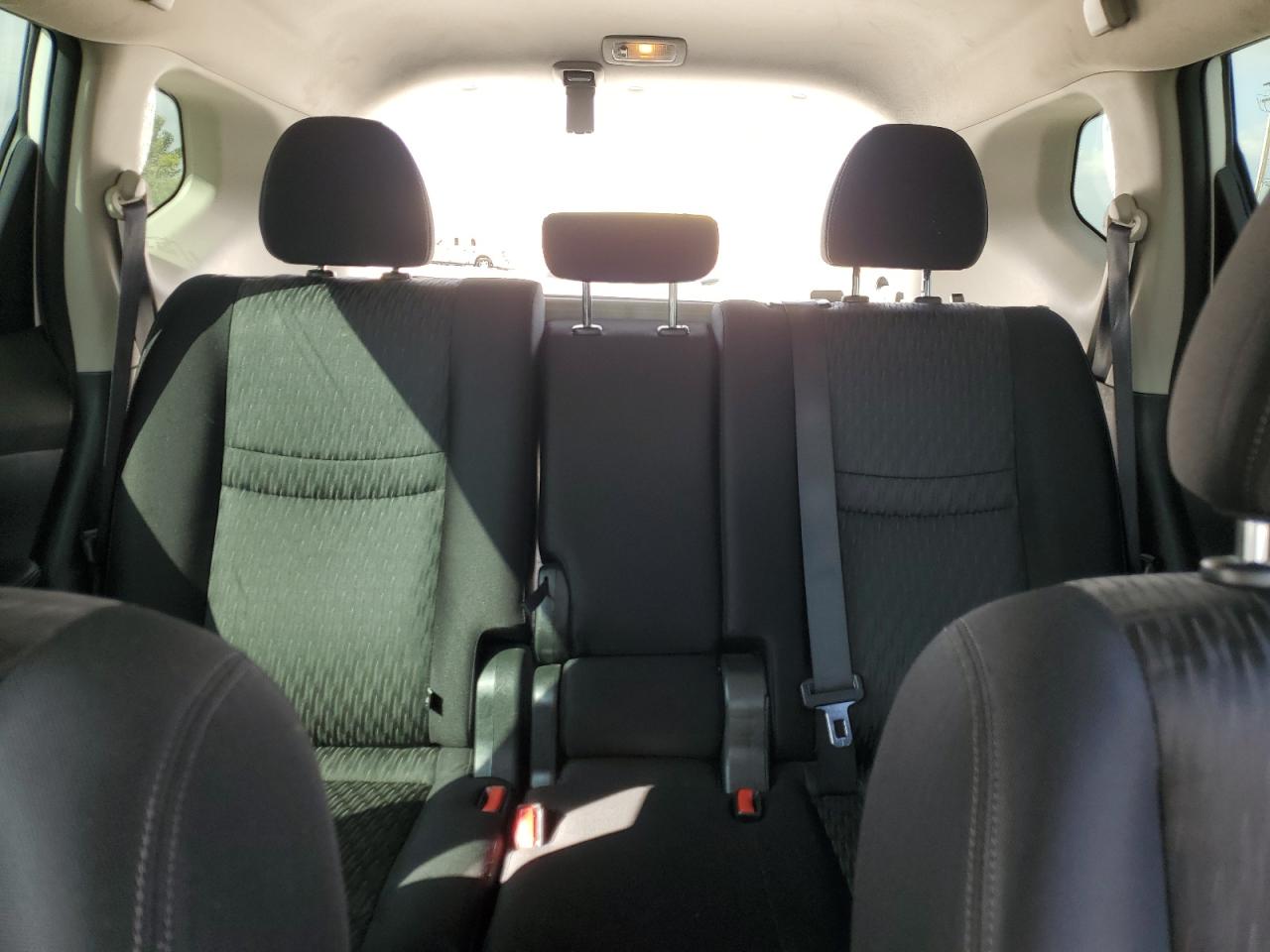 2017 Nissan Rogue S VIN: JN8AT2MT5HW139792 Lot: 81964365