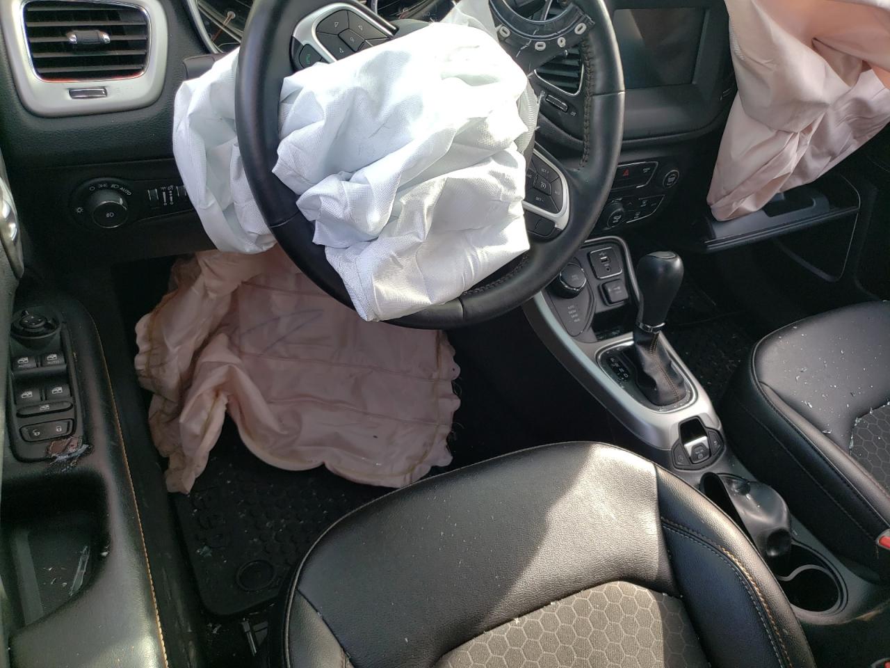 2019 Jeep Compass Latitude VIN: 3C4NJDBB5KT768538 Lot: 84698825