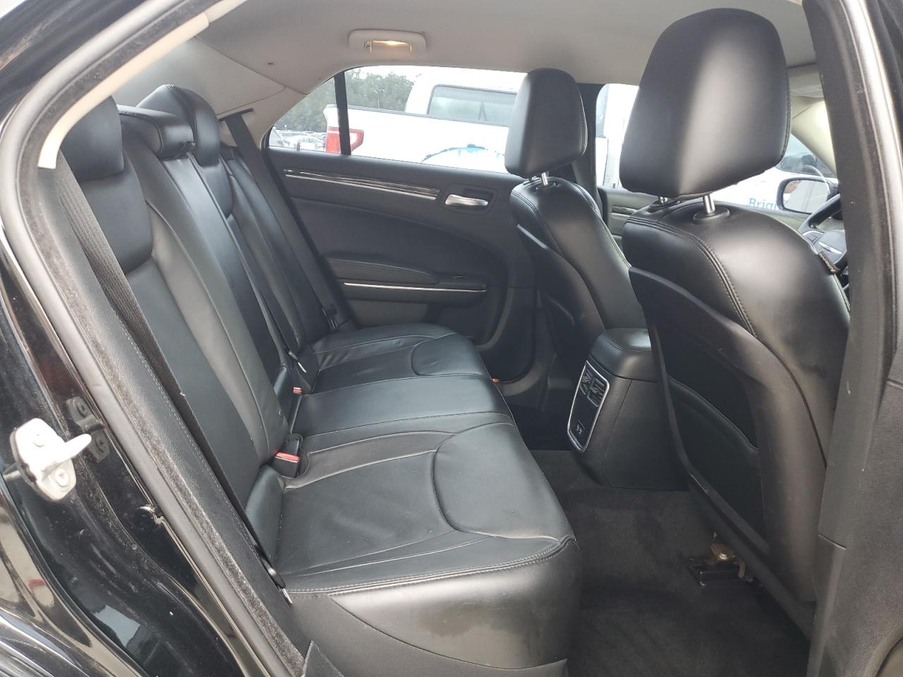 2016 Chrysler 300 Limited VIN: 2C3CCAAG6GH234109 Lot: 84352175