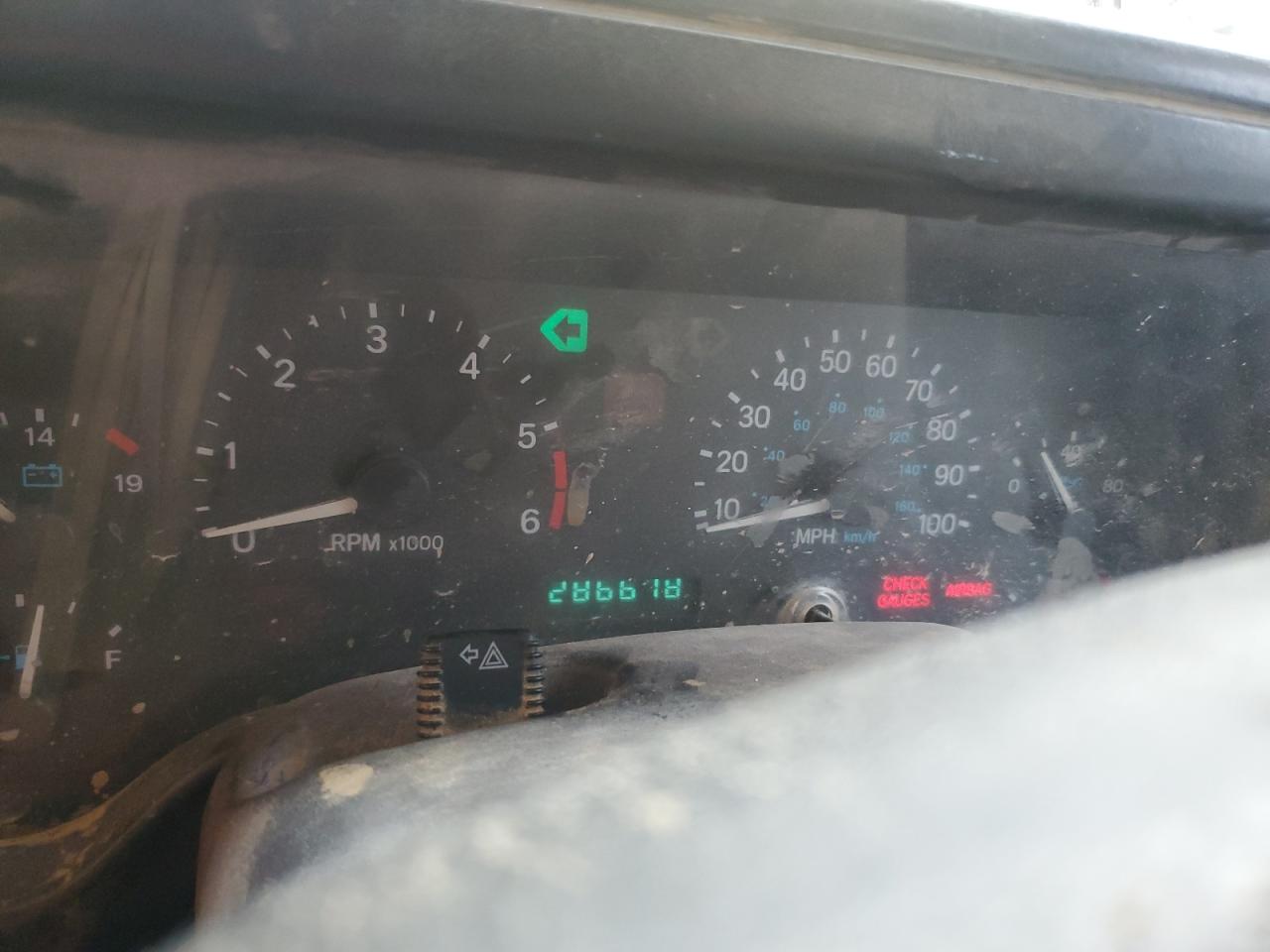 2000 Jeep Wrangler / Tj Sport VIN: 1J4FA49S5YP739381 Lot: 81209995