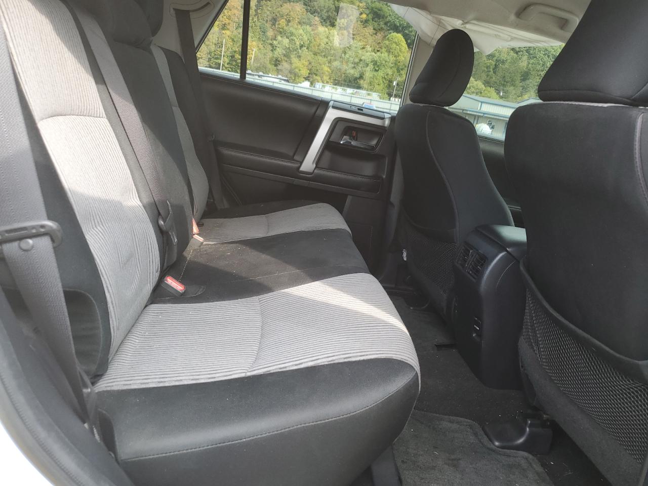 2017 Toyota 4Runner Sr5/Sr5 Premium VIN: JTEBU5JRXH5414680 Lot: 80647155