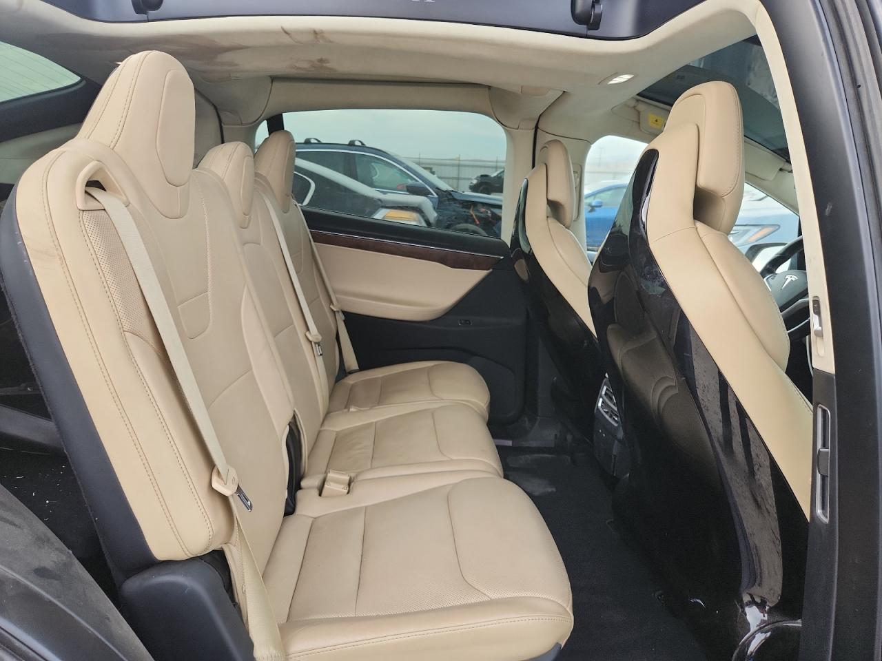 2017 Tesla Model X VIN: 5YJXCDE4XHF034856 Lot: 81255455