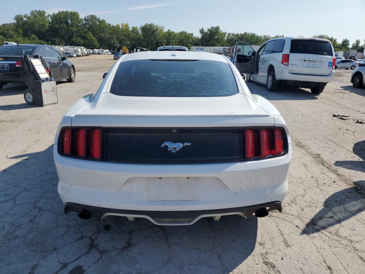2016 Ford Mustang VIN: 1FA6P8TH1G5242188 Lot: 72081215