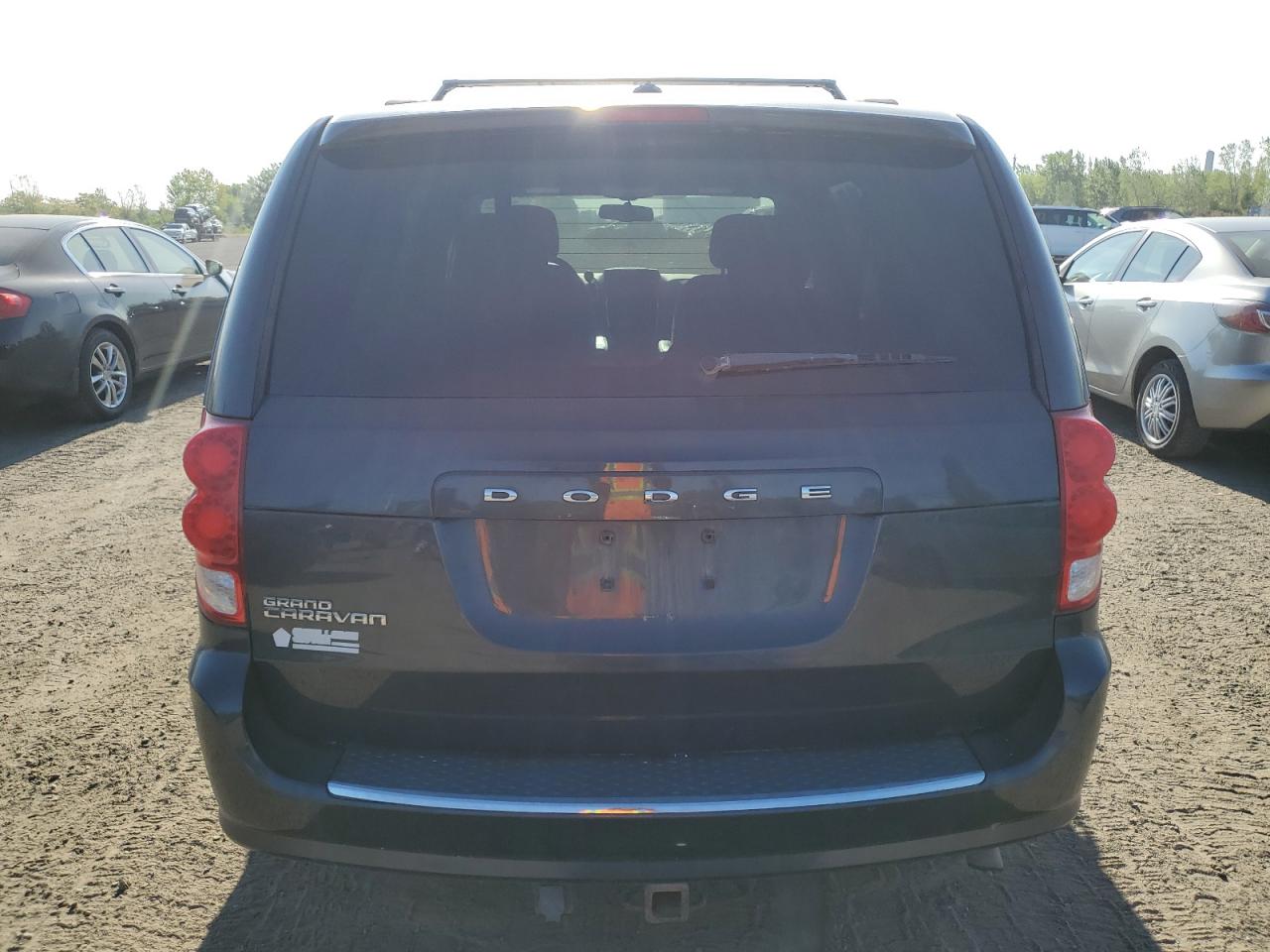 2011 Dodge Grand Caravan Express VIN: 2D4RN4DG4BR761536 Lot: 70197365
