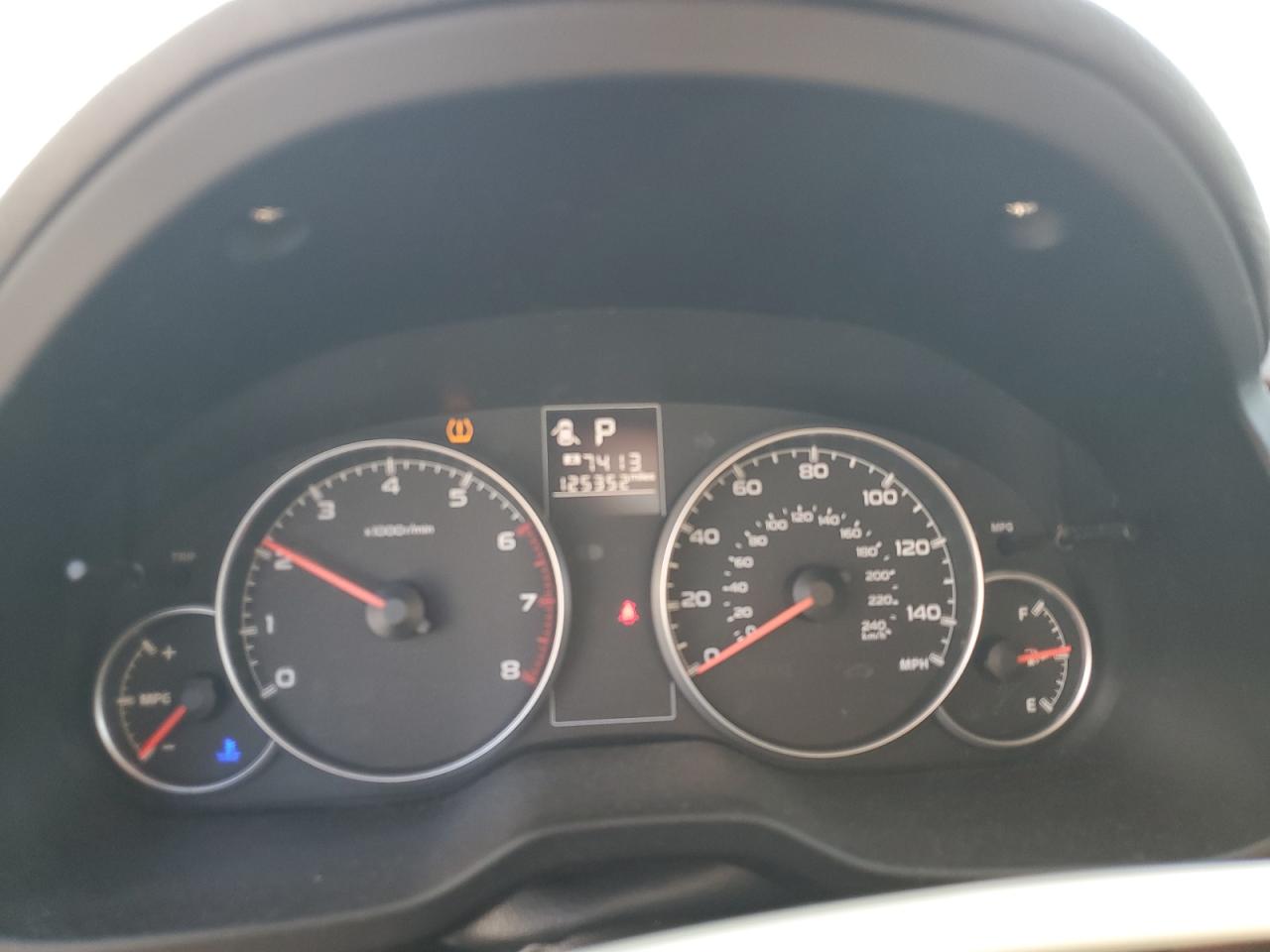 2014 Subaru Outback 2.5I Premium VIN: 4S4BRCCC3E3231773 Lot: 81190315