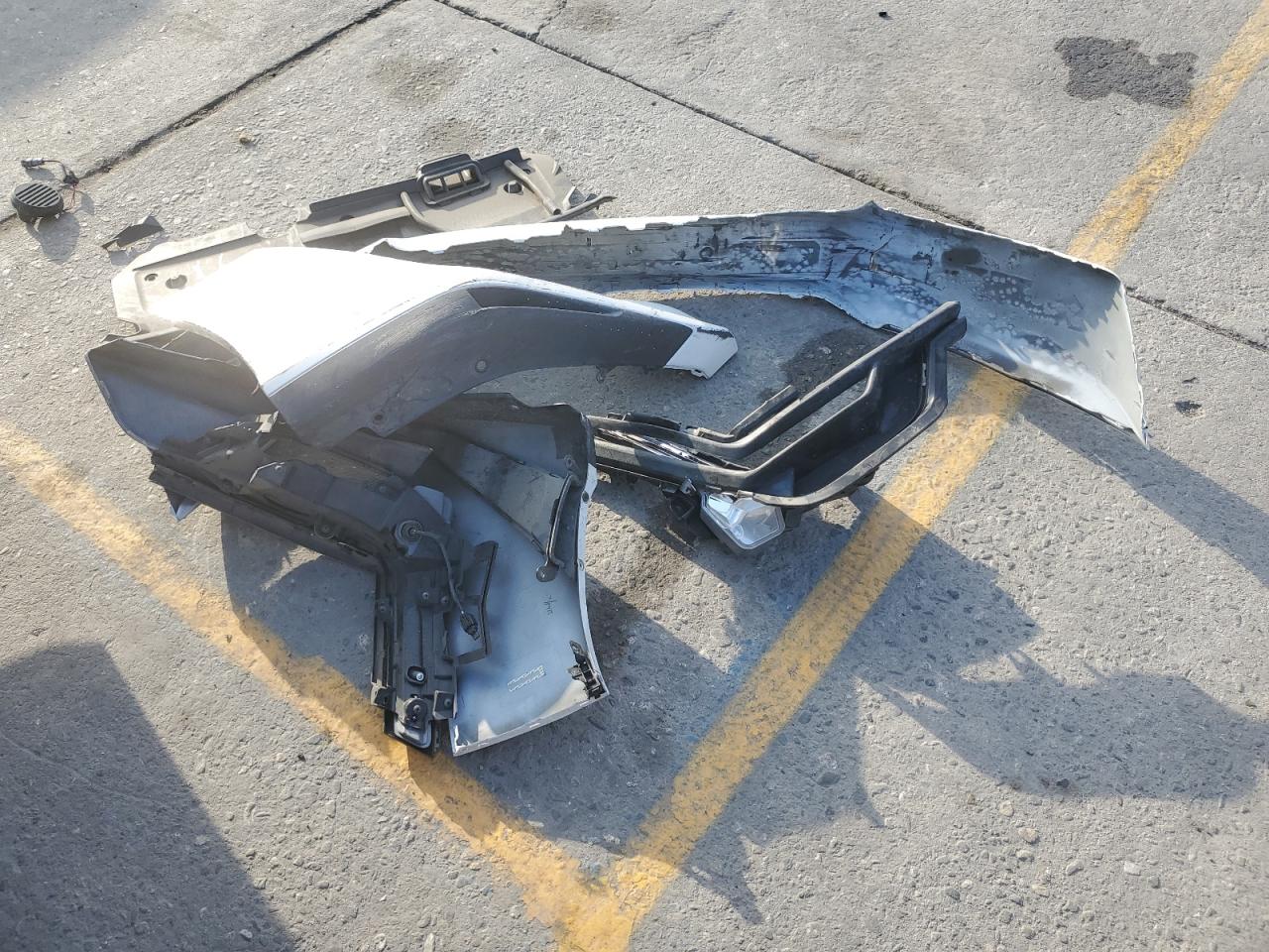 2018 Honda Clarity VIN: JHMZC5F15JC008802 Lot: 83840825