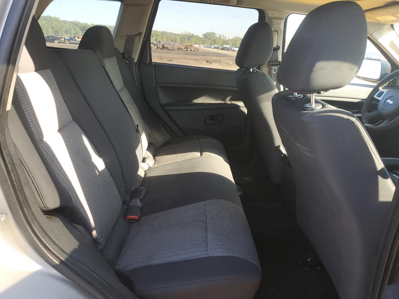 1J8GR48K48C147569 2008 Jeep Grand Cherokee Laredo