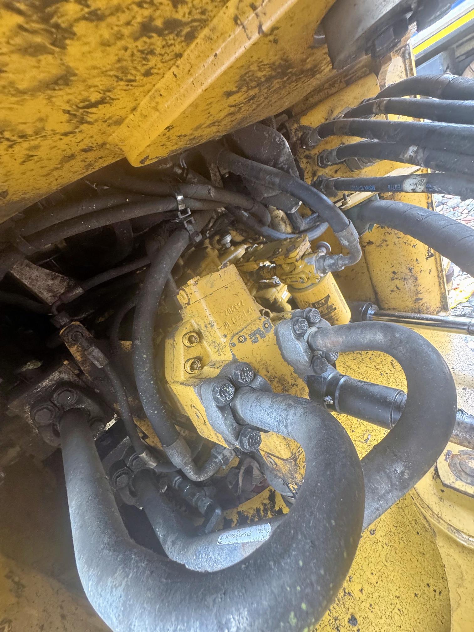 2015 CATERPILLAR  
