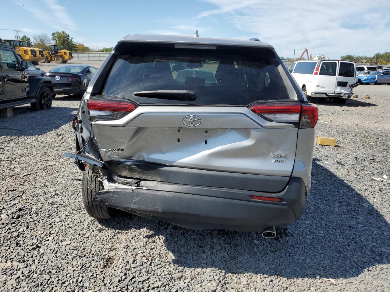 2022 Toyota Rav4 Xle VIN: 2T3P1RFV4NW286568 Lot: 72011205