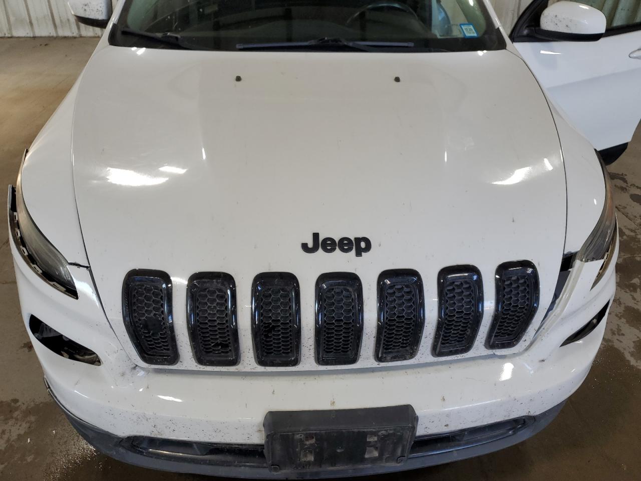 2015 Jeep Cherokee Latitude VIN: 1C4PJMCBXFW768820 Lot: 84258055