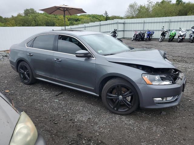  VOLKSWAGEN PASSAT 2014 Szary