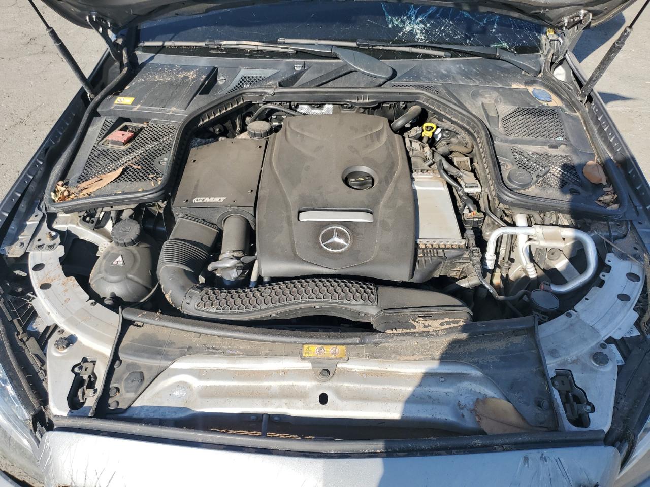 2015 Mercedes-Benz C 300 VIN: 55SWF4JBXFU057010 Lot: 81761395