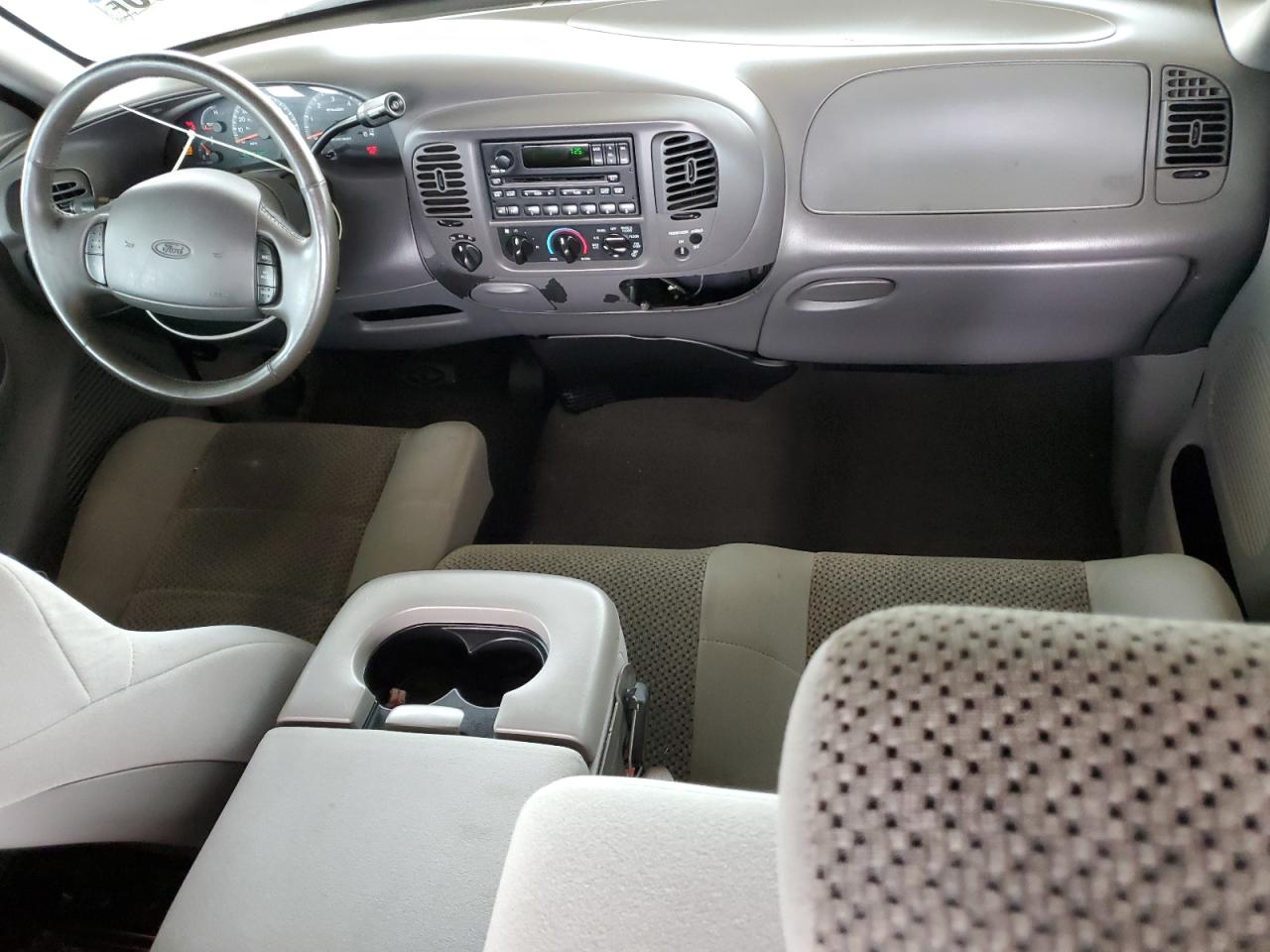 2002 Ford F150 VIN: 1FTRX18L42NB69080 Lot: 84298955