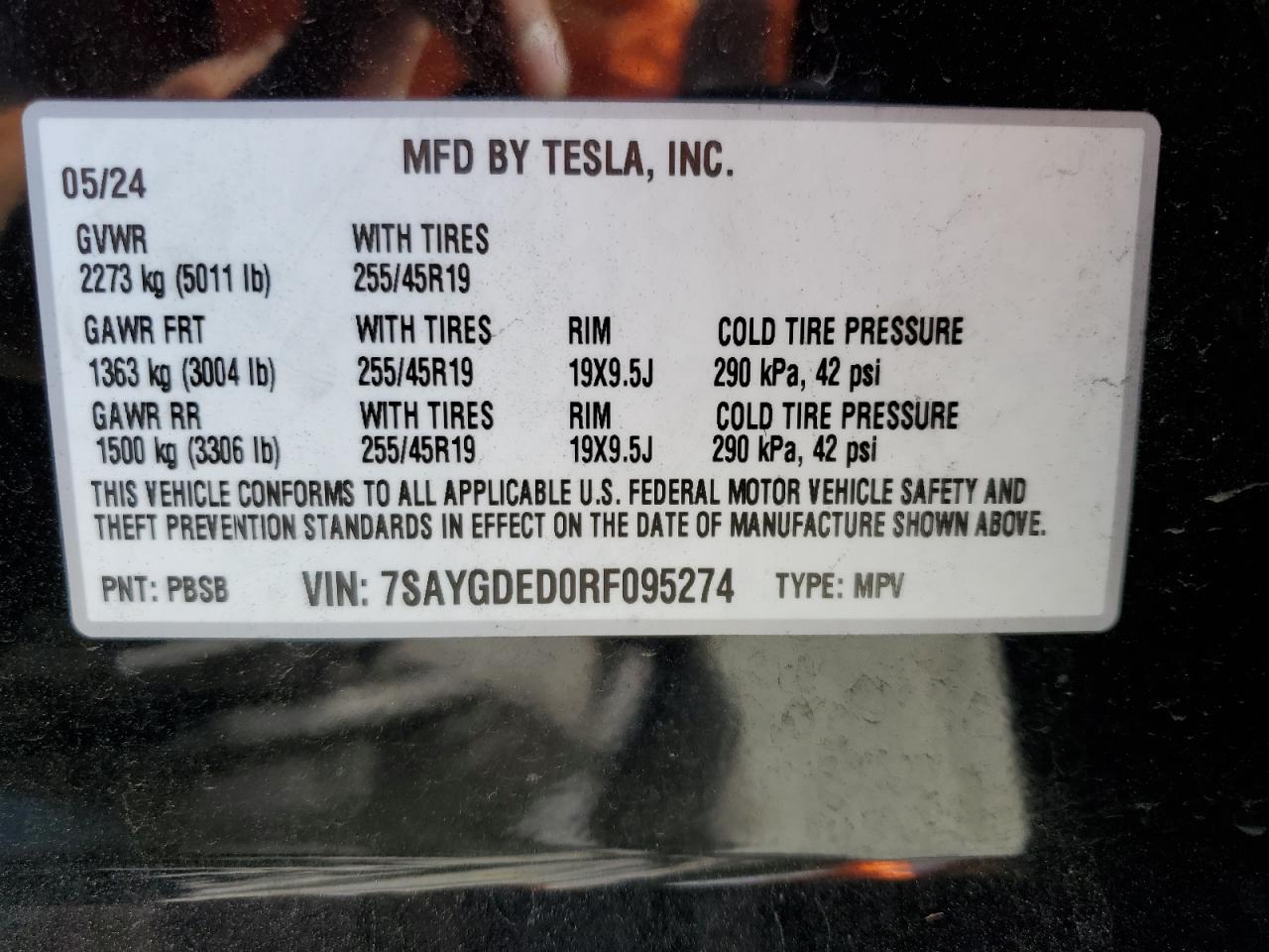 2024 Tesla Model Y VIN: 7SAYGDED0RF095274 Lot: 84260725
