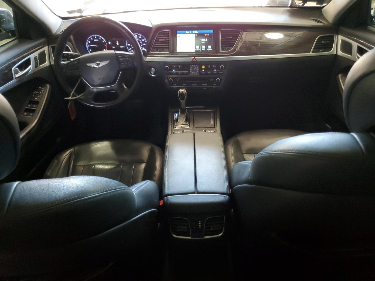 2015 Hyundai Genesis 3.8L VIN: KMHGN4JE1FU059959 Lot: 71410195