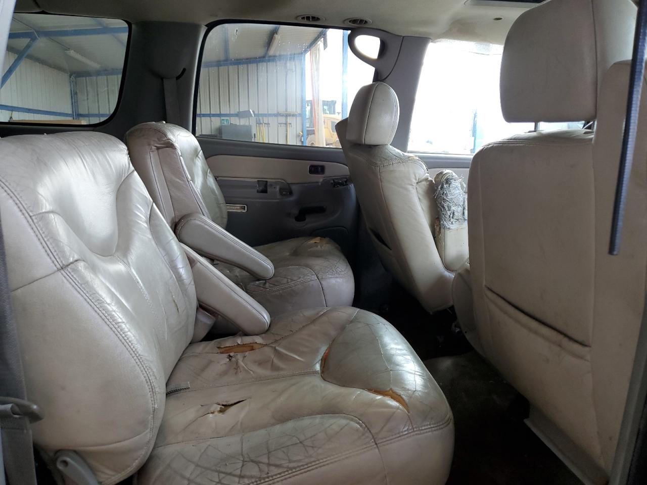 2002 GMC Yukon Xl K1500 VIN: 3GKFK16Z32G323042 Lot: 71802735