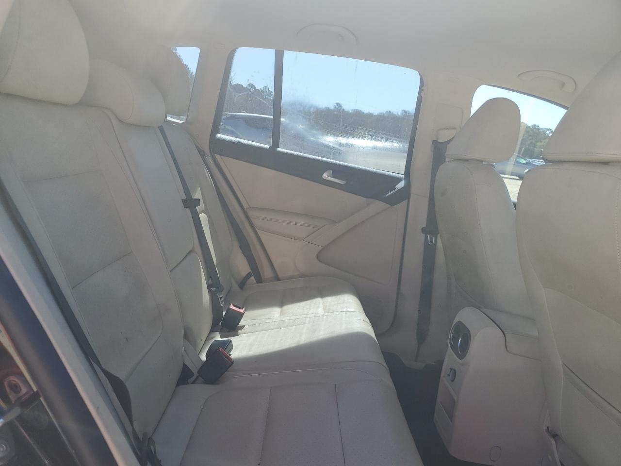 2016 Volkswagen Tiguan S VIN: WVGAV7AX4GW527780 Lot: 71122995